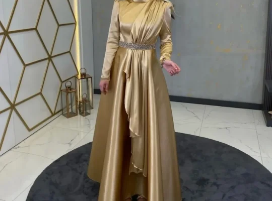 فستان نسائي