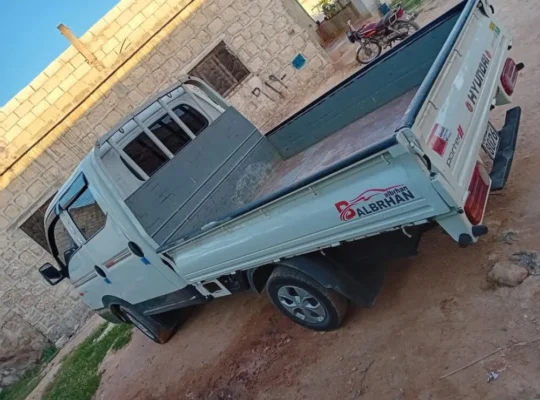 بورترا اربع ابواب 2005