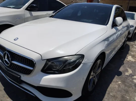 مارسيدس E300