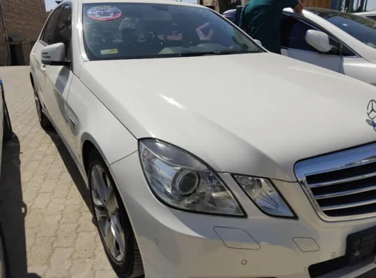 مارسيدس e2002011