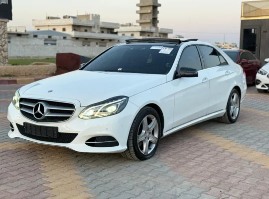 مارسيدس E300 2015
