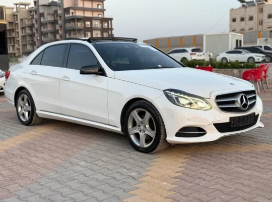 مارسيدس E300 2015